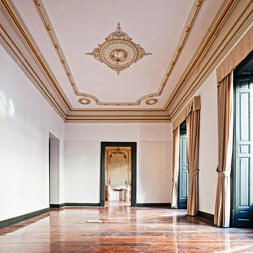 Salón del edificio de Atocha 34