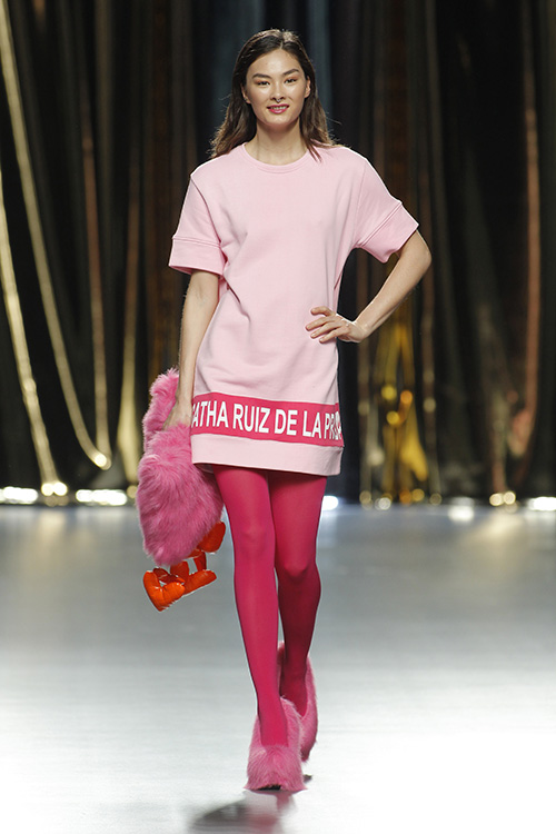 Desfile de la firma Agatha Ruiz de la Prada en la pasarela MBFWM Fall/Winter 2016- 2017, que tuvo lugar en el pabellón 14.1 de Ifema.