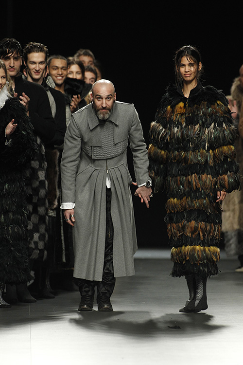 Desfile de la firma Roberto Etxeberría en la pasarela MBFWM Fall/Winter 2016- 2017, que tuvo lugar en el pabellón 14.1 de Ifema, en Madrid.