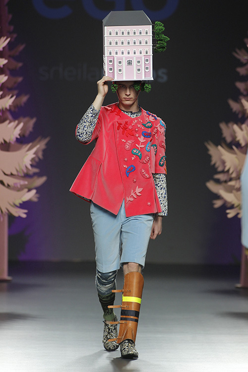 Desfile de la firma Sheila Pazos en la pasarela Samsung EGO Fall/Winter 2016- 2017, que tuvo lugar en el pabellón 14.1 de IFEMA, en Madrid.