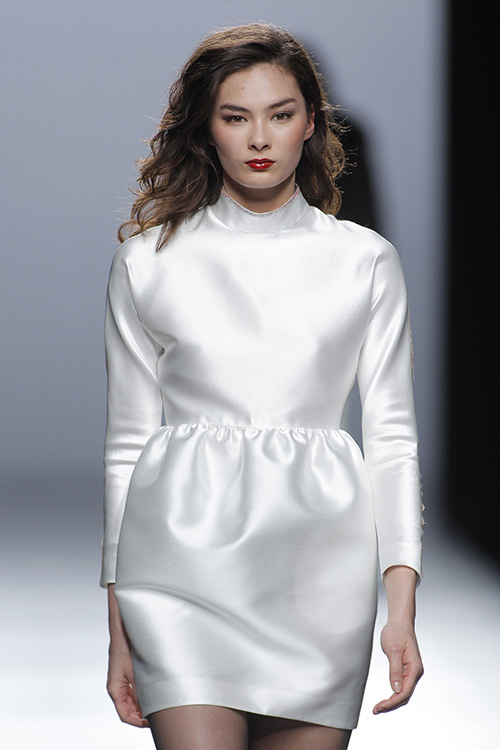 Modelo vestida por The 2nd Skin en MBFW Madrid 2016