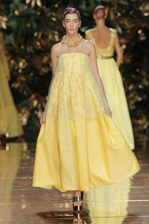 Modelo vestida por Duyos en MBFW Madrid 2017