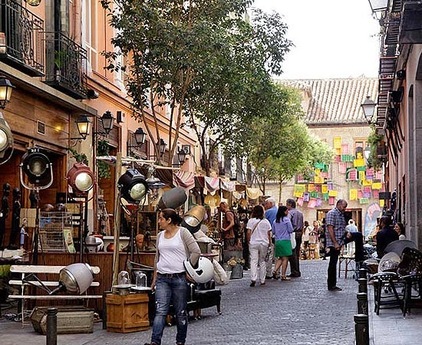 Mercadillo callejero en el Barrio de las Letras