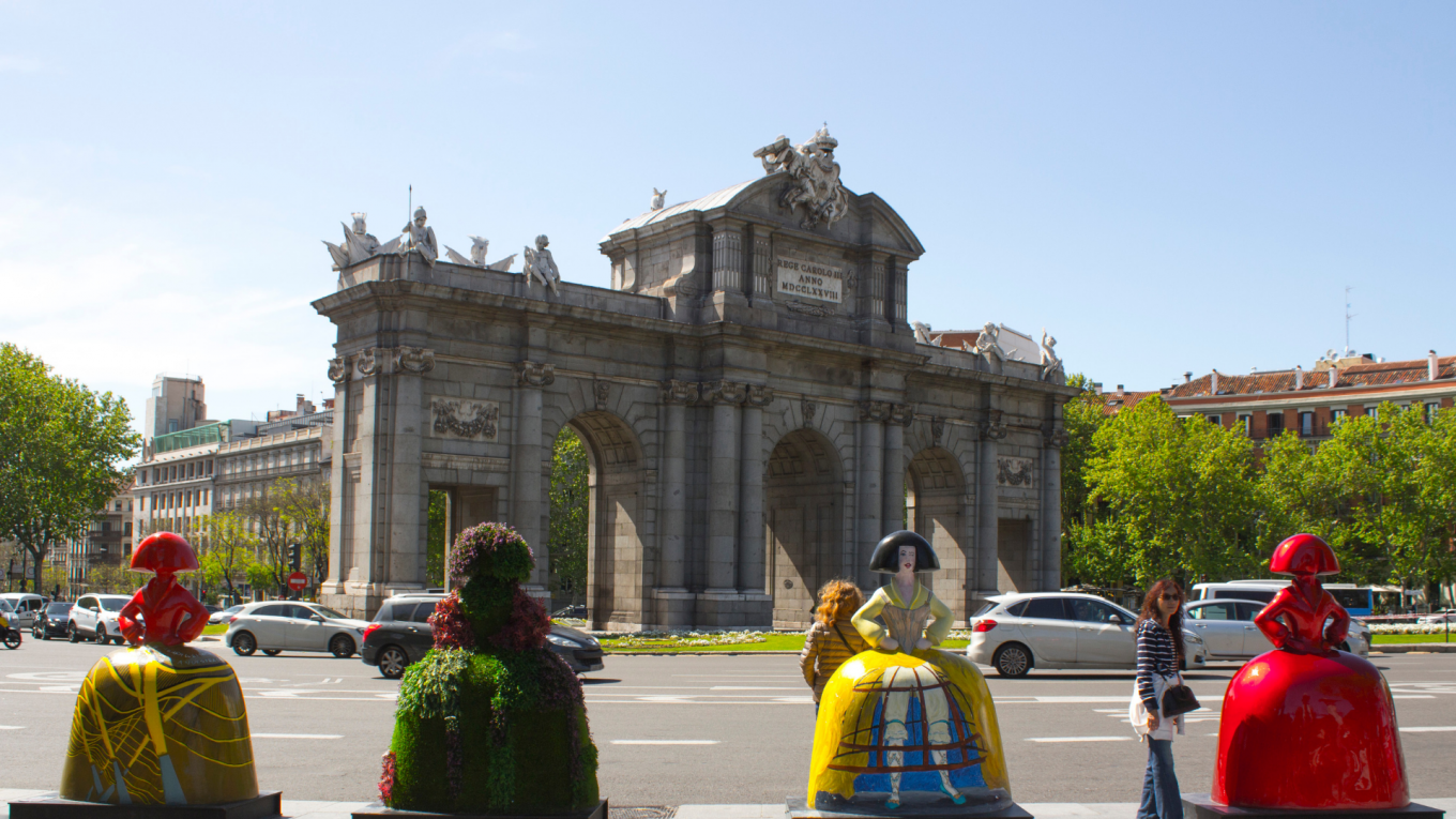 Meninas Madrid Gallery