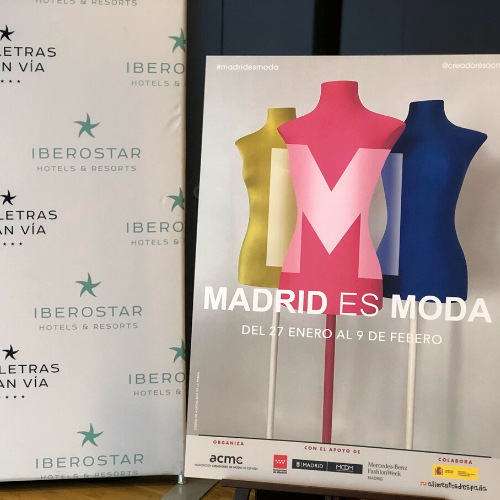 Roll-up con imagen promocional de Madrid Es Moda