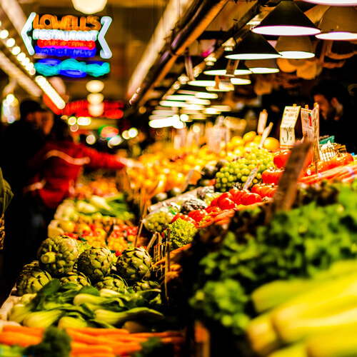 Puesto de frutas en mercado