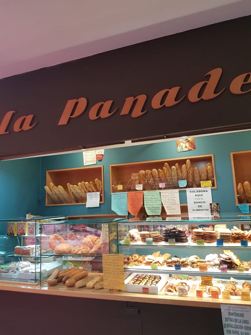 Puesto de panadería en mercado