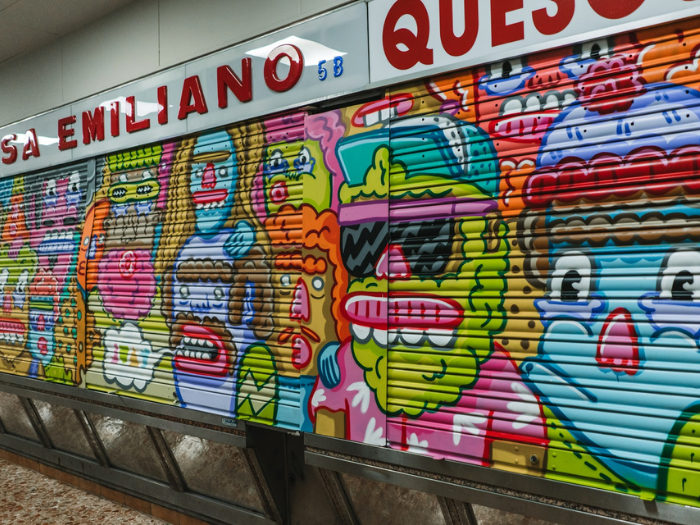 Obra del artista Juay en el mercado de los Mostenses