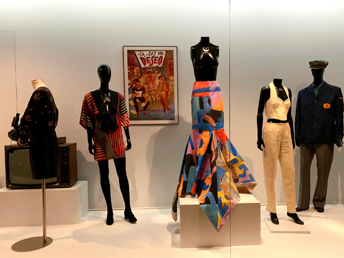 Vestidos de los años 80 en el Museo del Traje