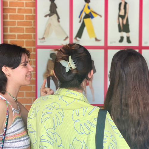 Alumnas de CSDMM en la exposición Talent Lab en la biblioteca Eugenio Trías