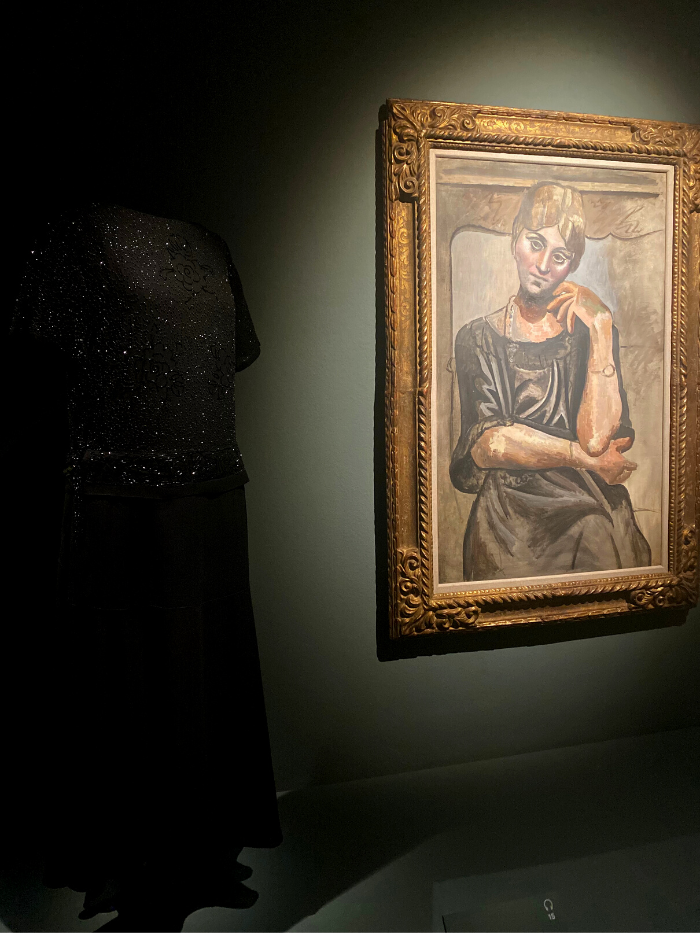 Vestido, 1918-1920 & Retrato de Olga Khokhlova, 1917