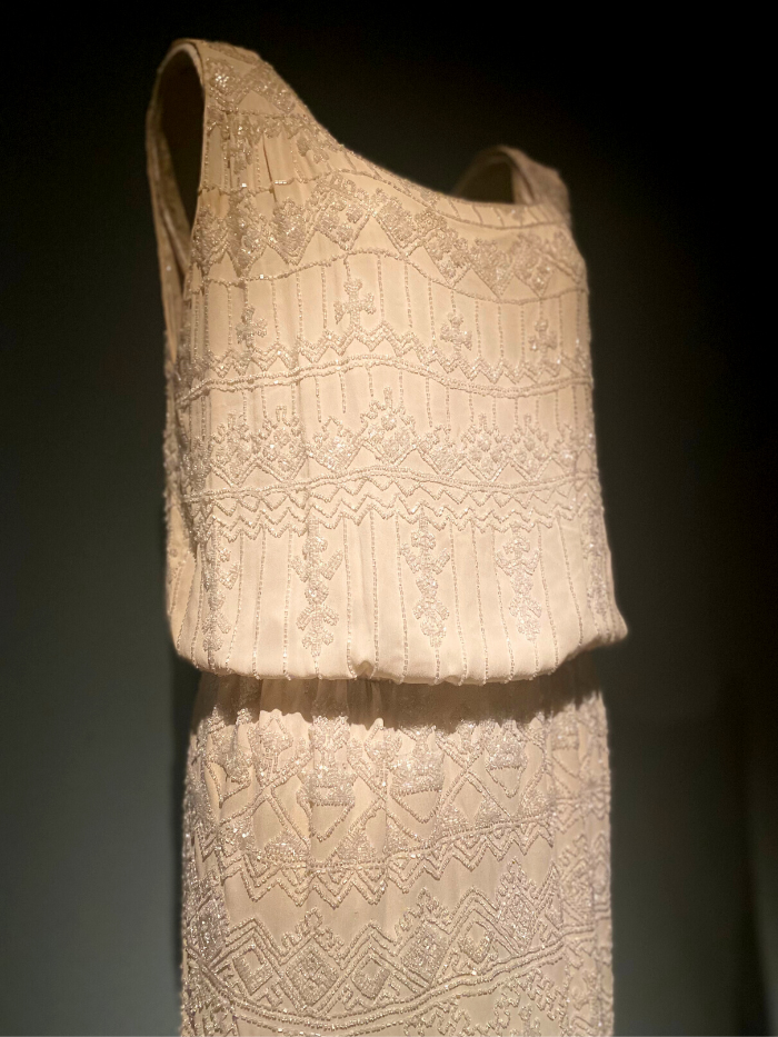 Vestido de noche de crepé de seda y cuentas de vidrio , 1924