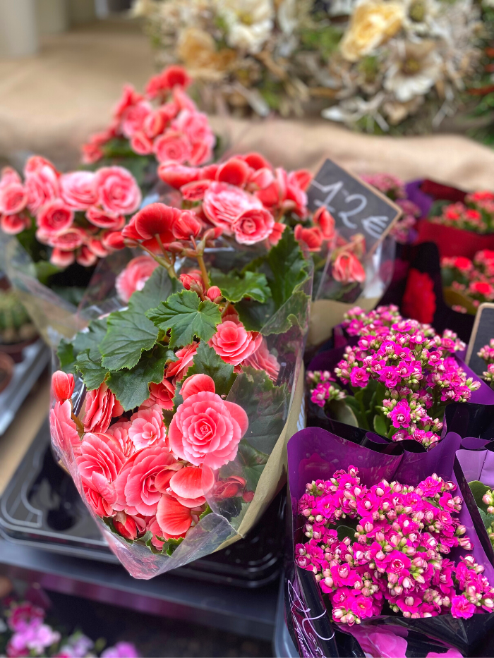 Propuesta florales en un puesto del Mercado de las flores de Vogue en la calle Jorge Juan