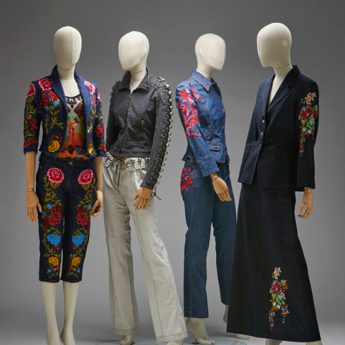 Maniquíes de la exposición Jeans de la calle al Ritz en el Museo del Traje