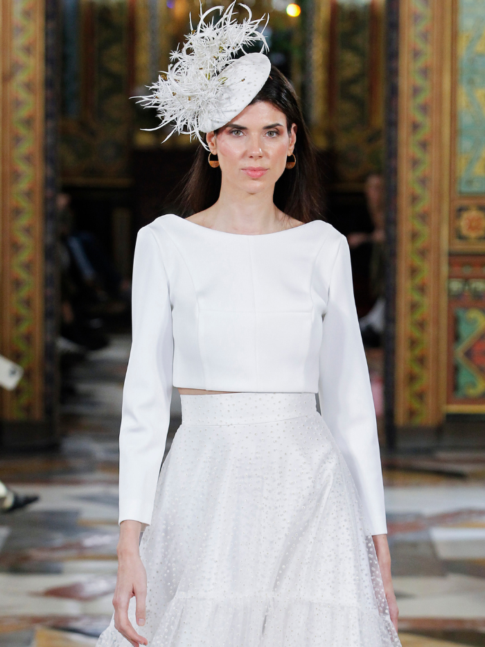 Modelo desfilando en el Palacio de Santoña para Atelier Couture